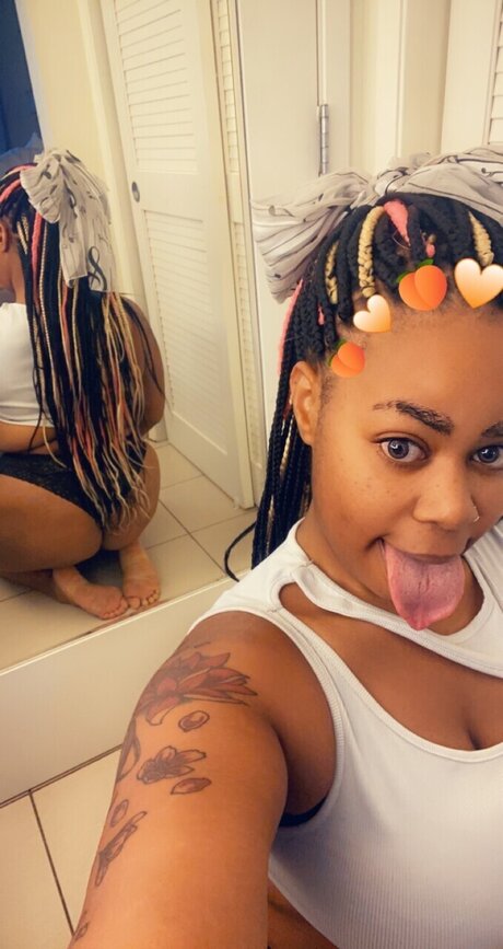 Lightskincutie onlyfans leak nude