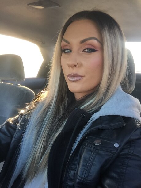 InkedSteph30 onlyfans striptease