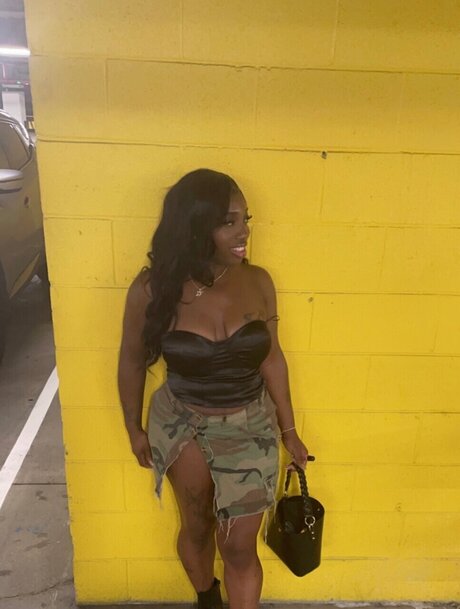 NolaThick onlyfans creator