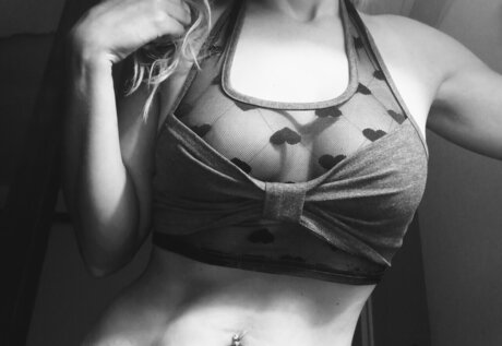 Sunny Rose leaks only fans