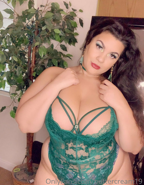 Buttercream19 onlyfans pictures