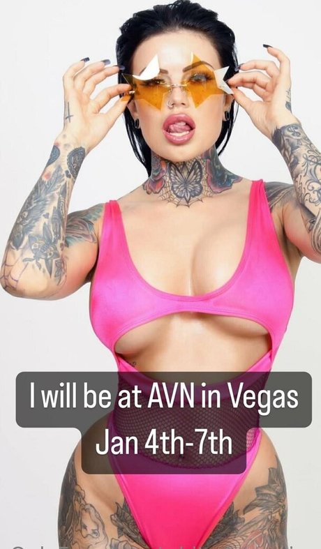 whitedovecries onlyfans model