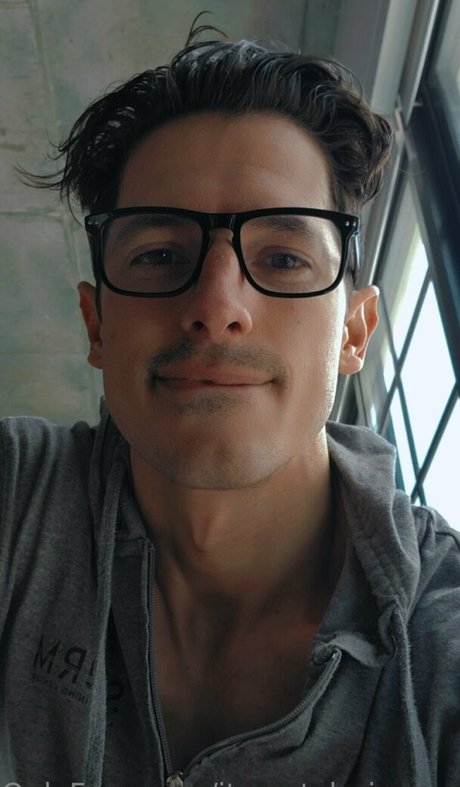 itsmetylerjames nude porn onlyfans