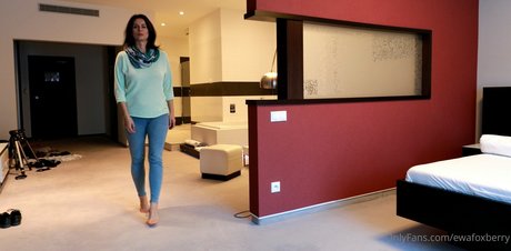 ewafoxberry onlyfans leaj