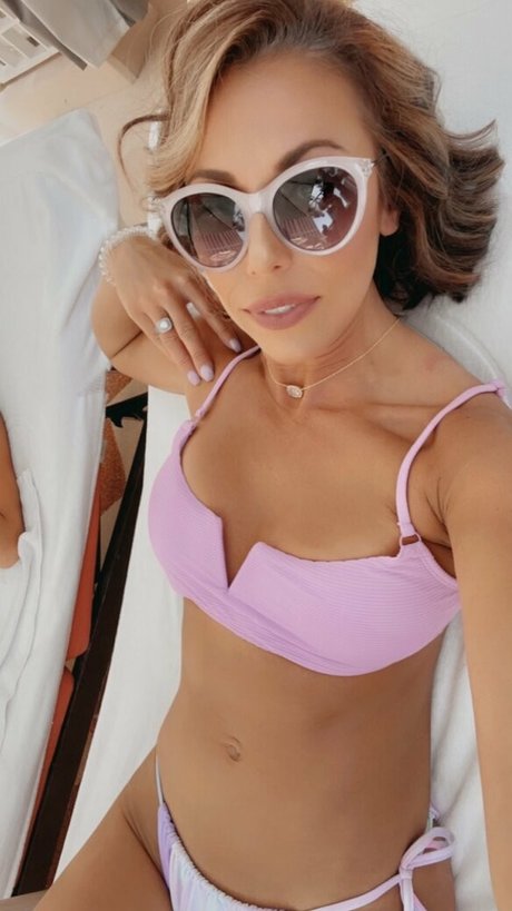 ulauryn gemini only fans pic