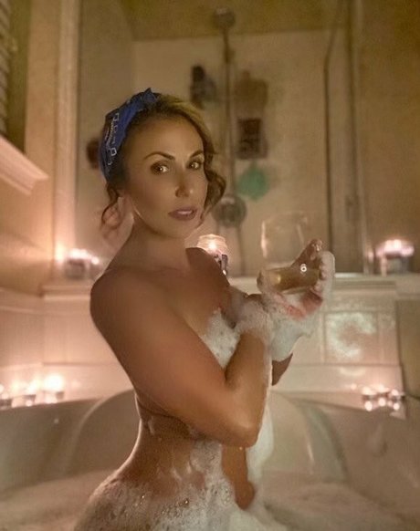 ulauryn gemini onlyfans nude photos