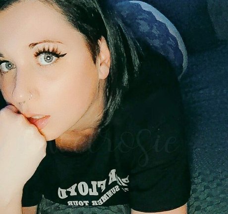 wetrosie onlyfans page