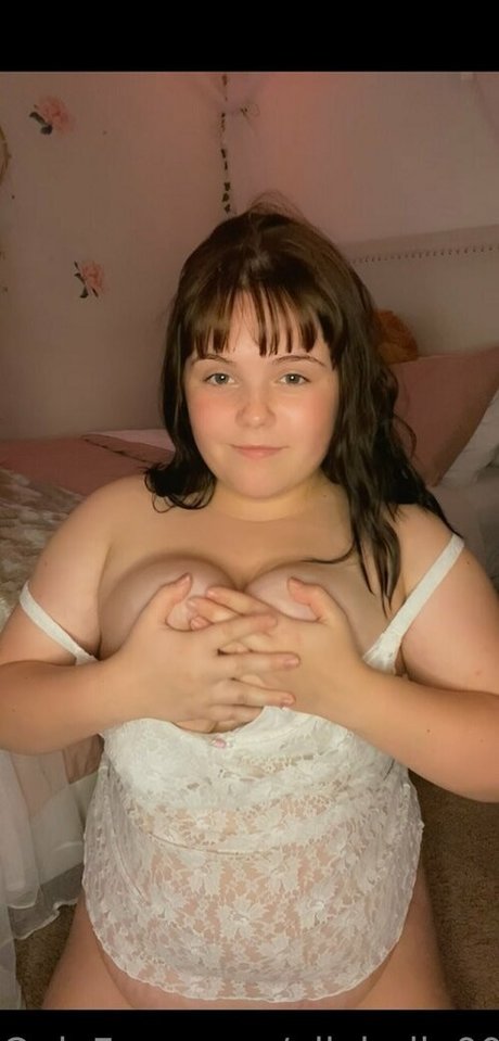 ellebelle003 onlyfans nude leak