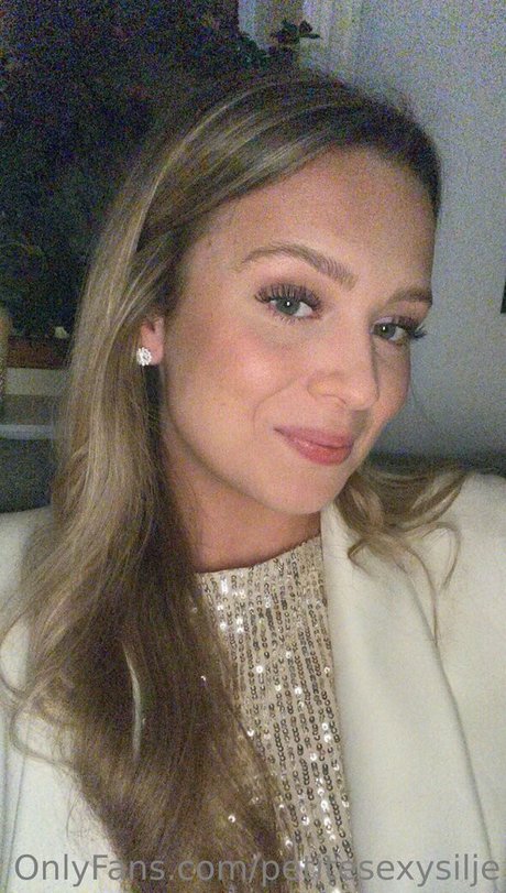 petitesexysilje onlyfans sex leaks