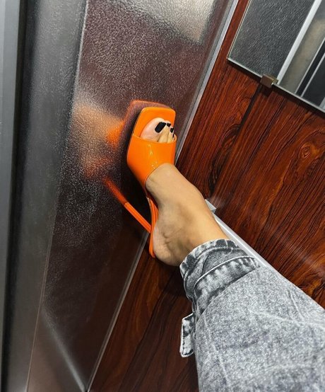 Amina Muaddi onlyfans naked