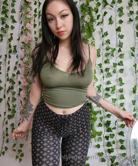 gothgirlmaya nude onlyfans leaks