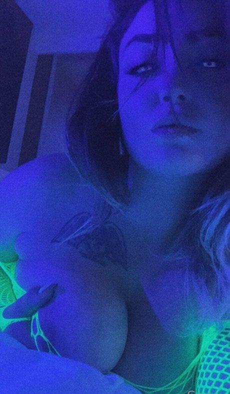 snowbunnygang420 onlyfans nude photos