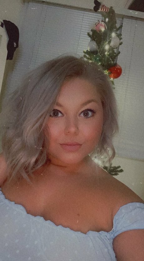 xxxhookedonbrookefree leak only fans