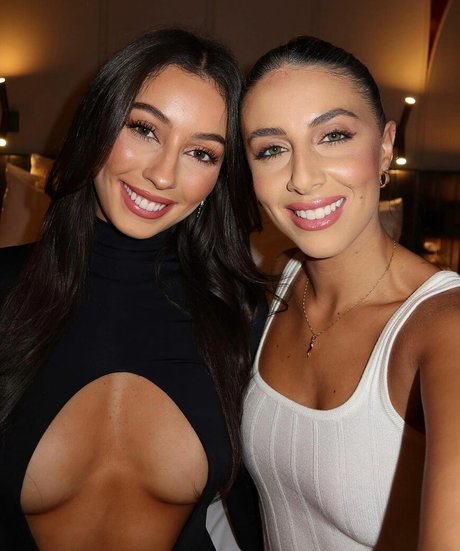 Phoebe Chakar leaked onlyfans content