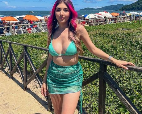 Fluxo Ale Maze nudes onlyfans leak