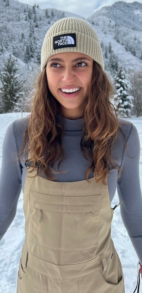 Renee Maudlena Noe onlyfans leaked pics