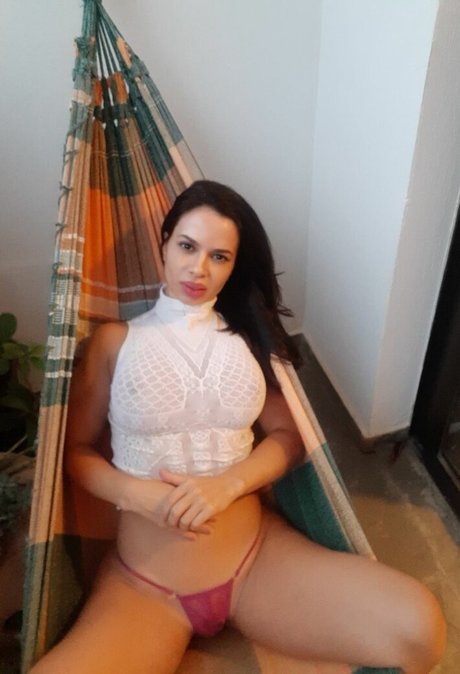 Sandy Capetinha boobs onlyfans