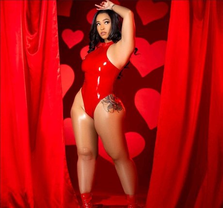 Robyn Banks nude onlyfans leak