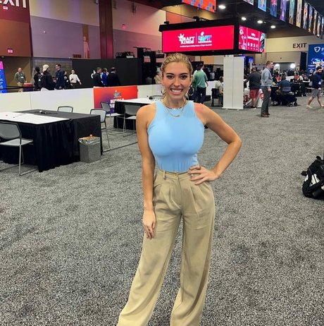 Taylor Mathis onlyfans pics leaked