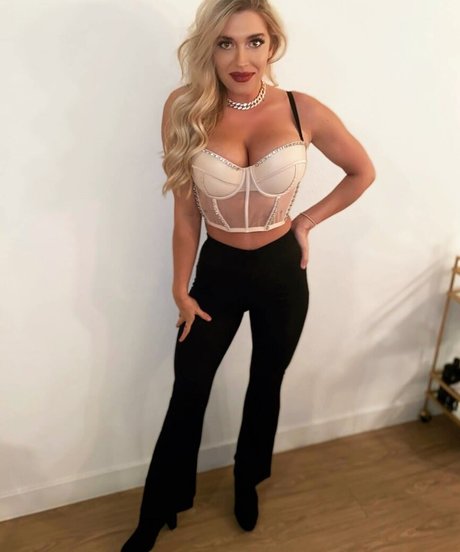 Taylor Mathis only fans xxx