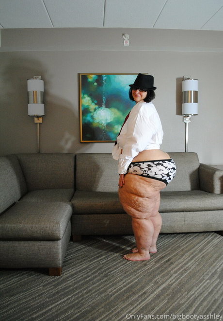 bigbootyasshley pics onlyfans