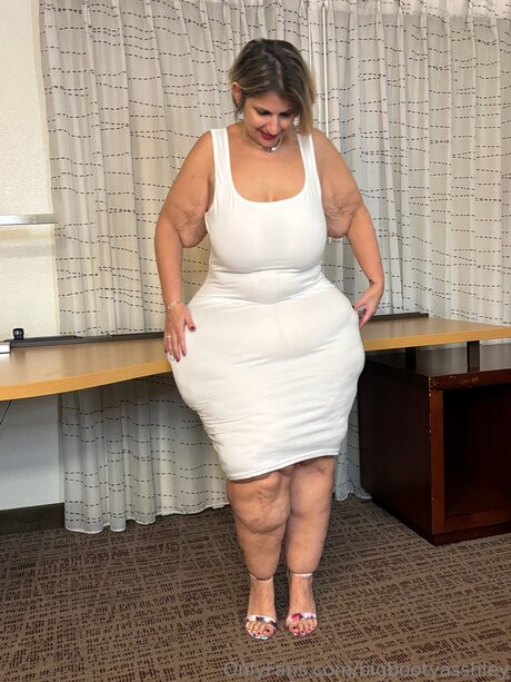 bigbootyasshley only fans leaks