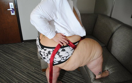 bigbootyasshley onlyfans pictures