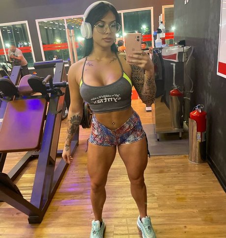 Jully Oliveira porn onlyfans