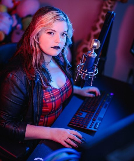 Meg Kaylee nudes only fans