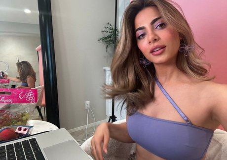 Emeraude Toubia leak only fans