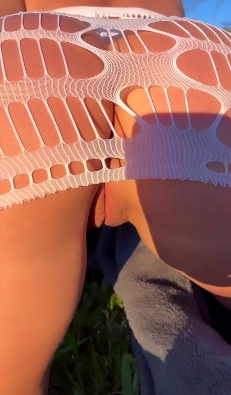 Julia Gouvea onlyfans leakd