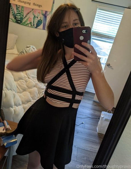 thoughtypraxis naked only fans