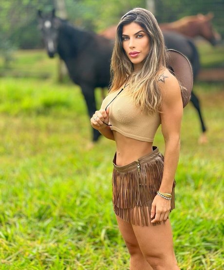 Ana Paula Minerato onlyfans nudes