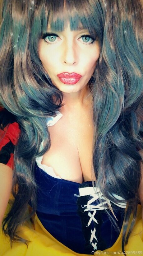 nadiavalentine onlyfans pics