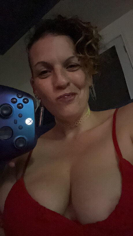 Scarlet Destiny strip onlyfans