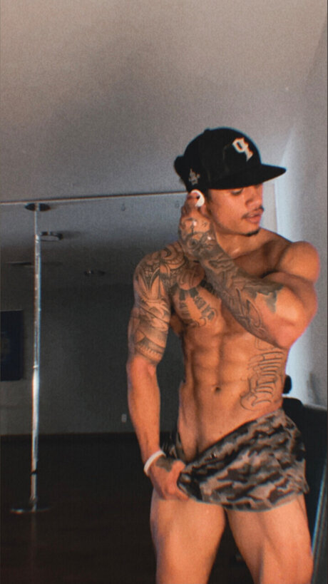 Greek God Maui feet onlyfans