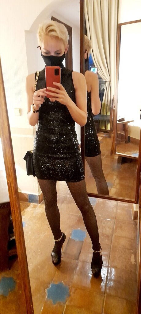 Andrea Cozac onlyfans content type