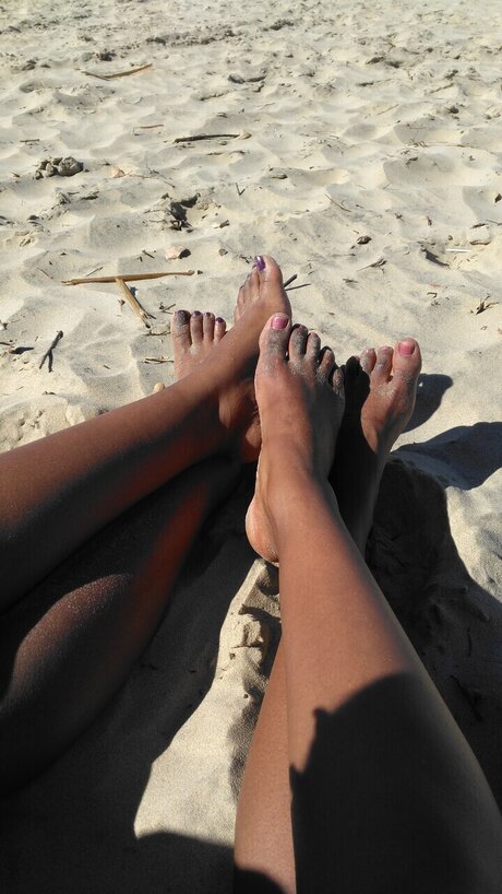 HoneyBeeDee onlyfans leaked