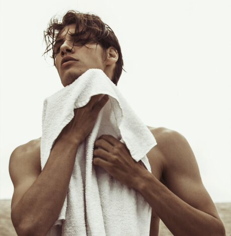 Liam O Neil nude onlyfans