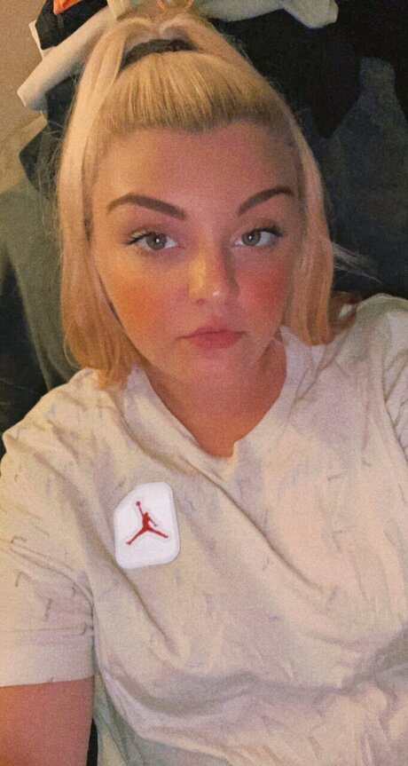 Babygirl0202 onlyfans public photos