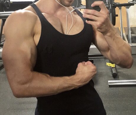 Kinkytop onlyfans explicit content