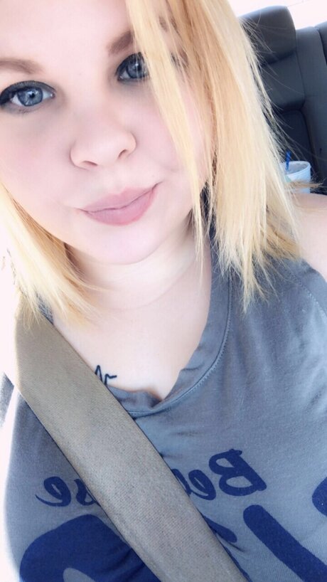 Dumbblonde nude onlyfans leaks