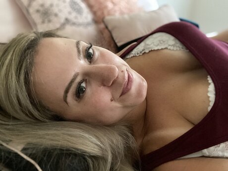 Saucy Lady nude porn onlyfans