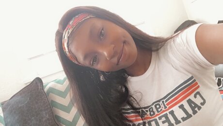 Kahmelia en onlyfans