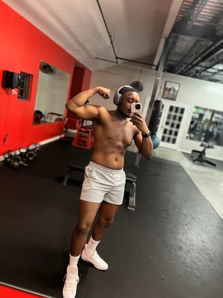 Aiyden Moore onlyfans nude photos