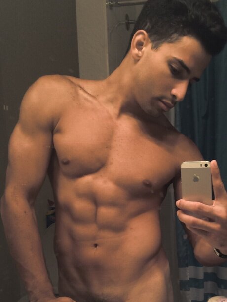 Jonathas onlyfans strip tease