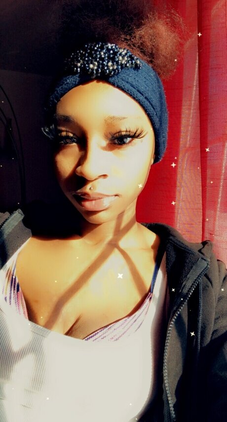 kennia johnson onlyfans model photo