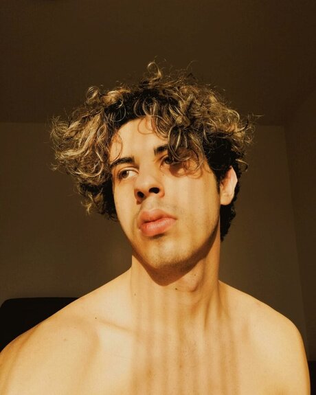 Federico Ferrari onlyfans content type