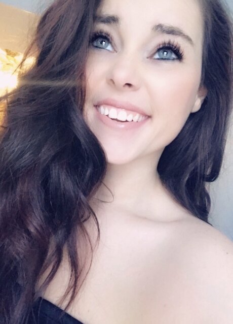 kristin kreme onlyfans pic