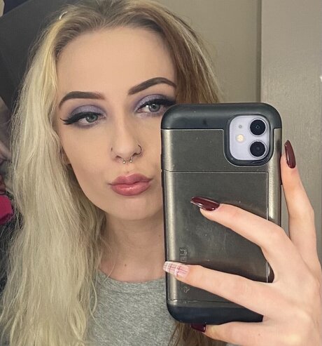 Bella Marie sex onlyfans